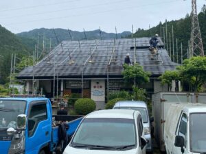 新城市 屋根工事足場組み