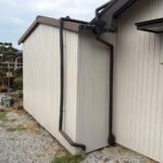 【新城市】錆びたトタン外壁をガルバリウム鋼板に張り替え｜耐久性と美観を一新
