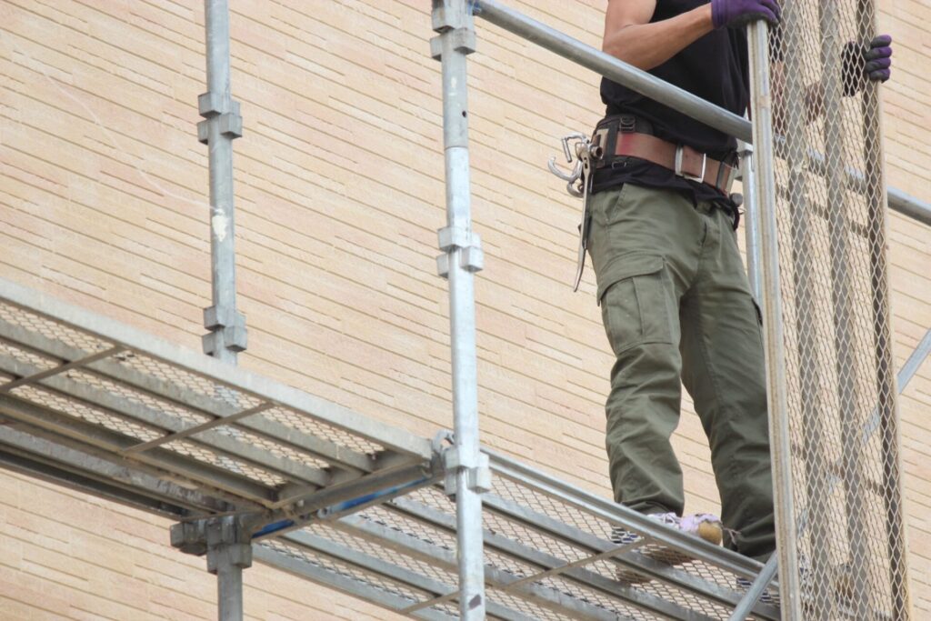 足場の設置イメージ